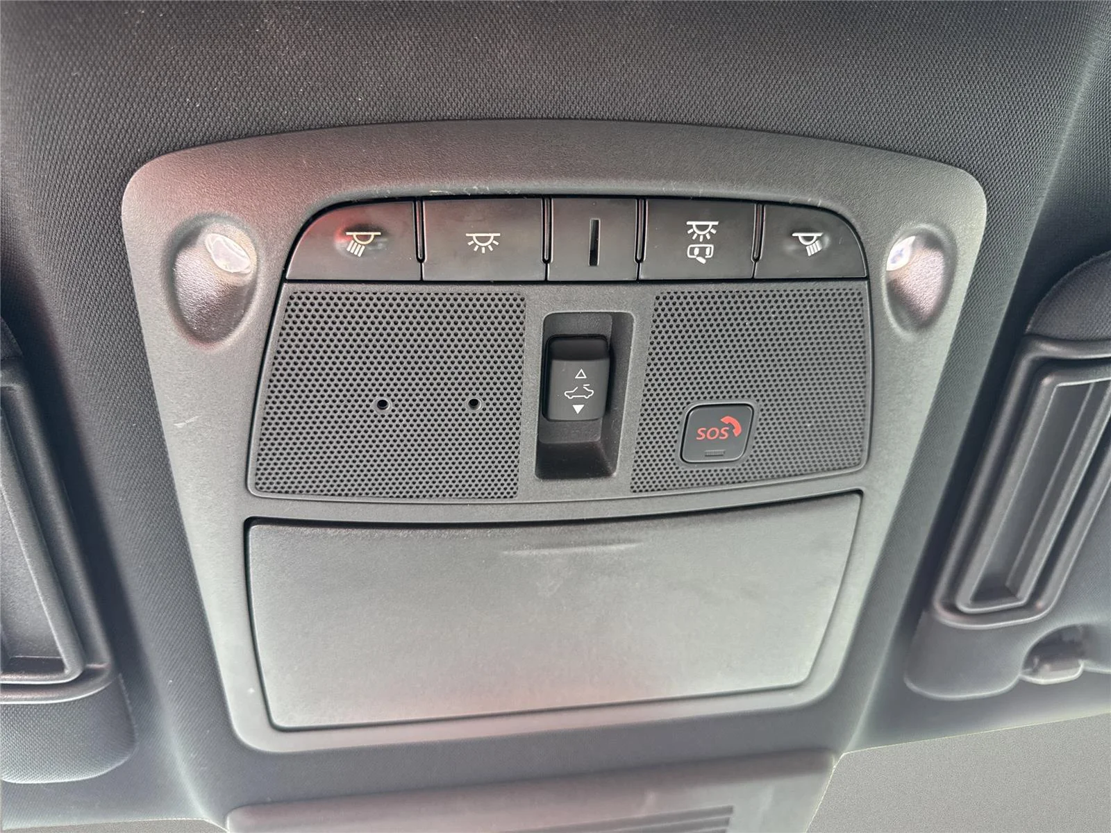 Used 2019 Super Black Nissan Platinum image 27