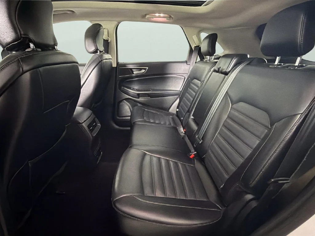 Used 2017 White Ford SEL image 27