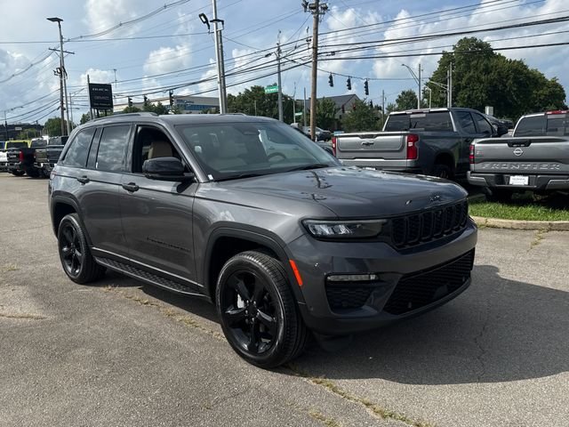 Used 2025 Gray Jeep Limited image 7