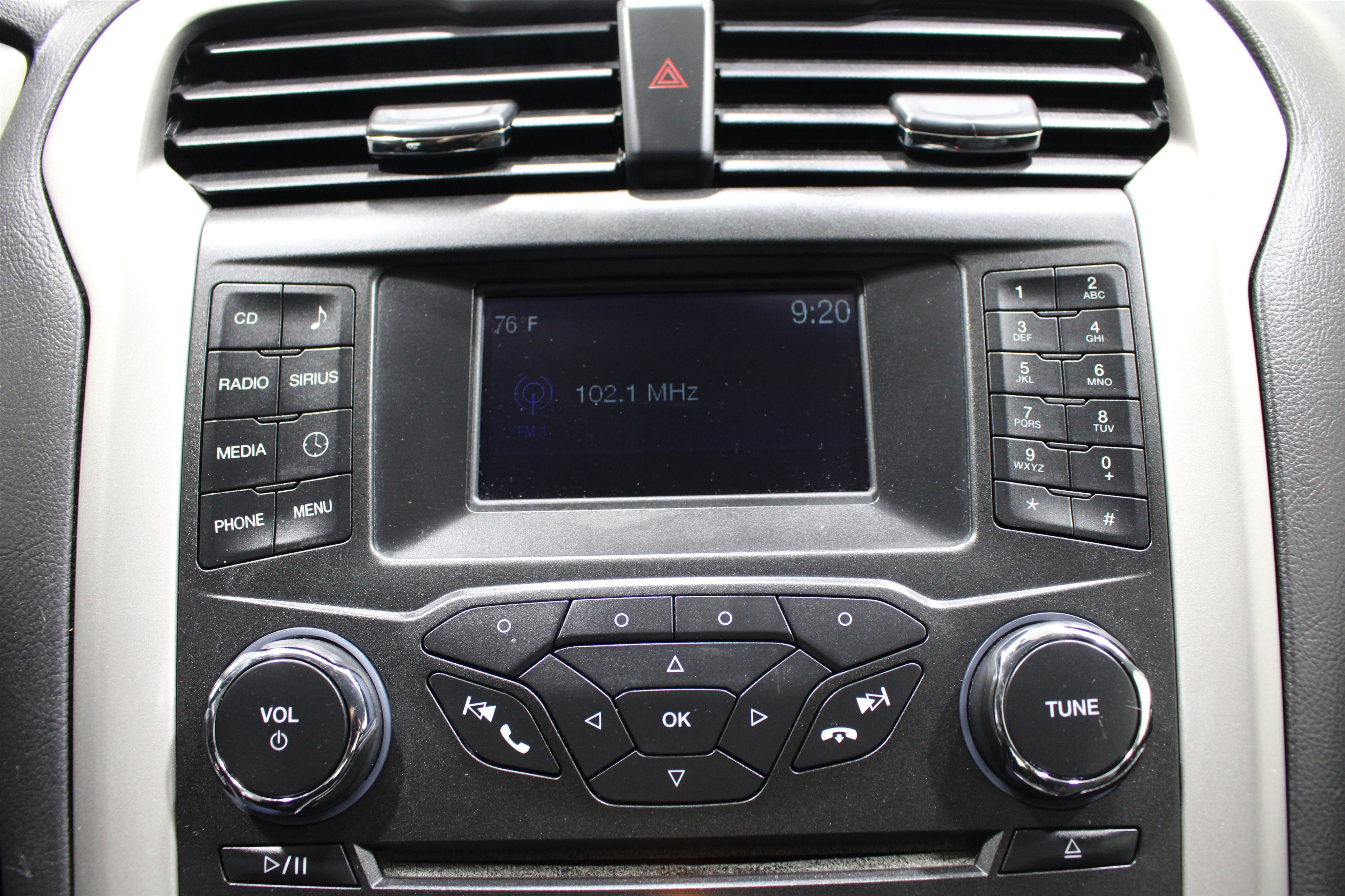 2016 Ford Fusion SE - Photo 14