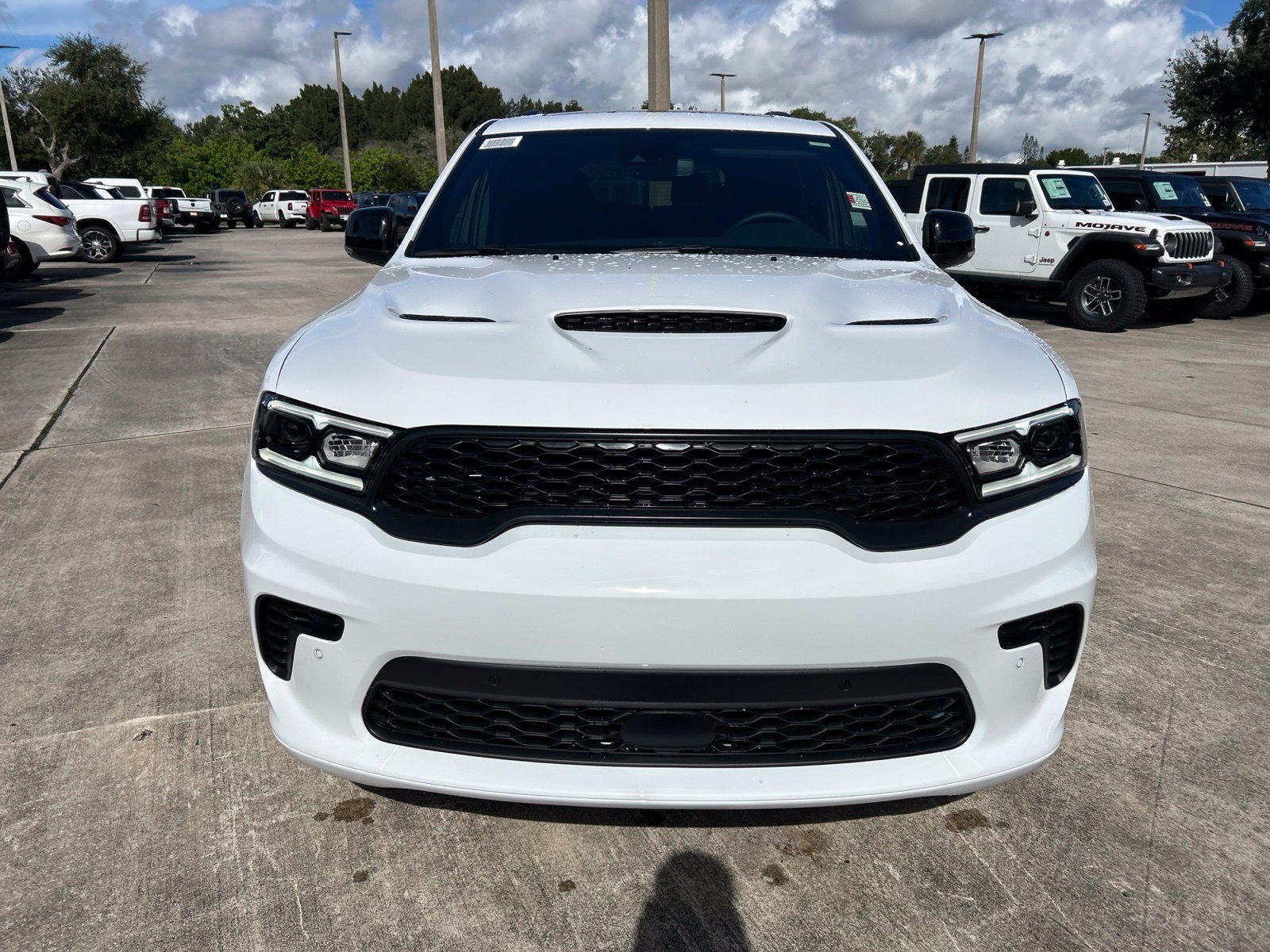 New 2027 White Knuckle Clear-Coat Exterior Paint Dodge GT HEMI image 21