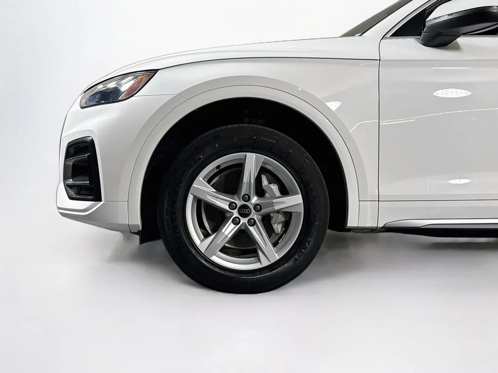 Used 2023 Ibis White Audi 40 Premium image 25