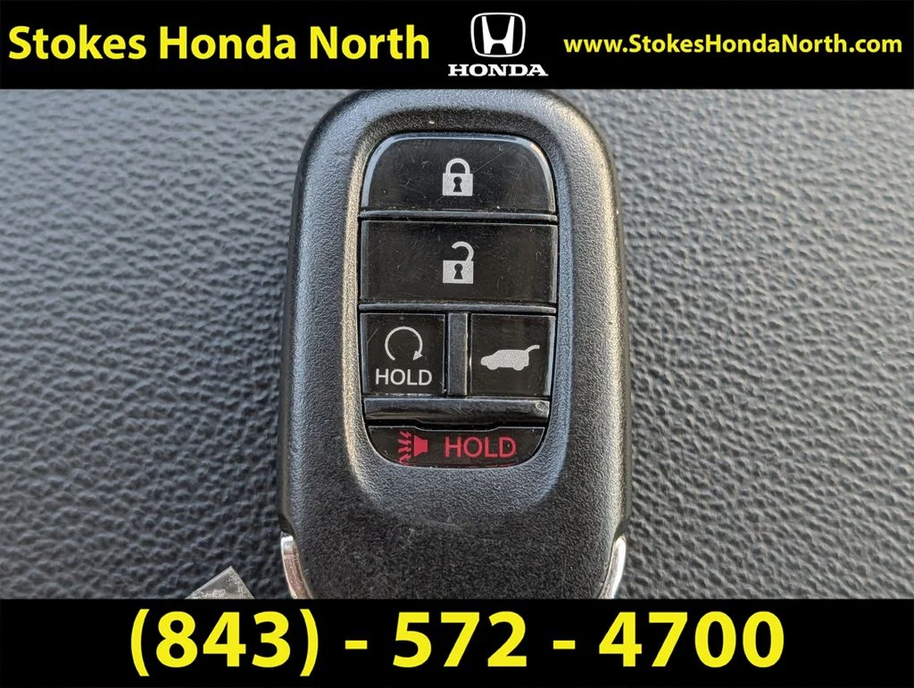Used 2023 White Honda EX image 32