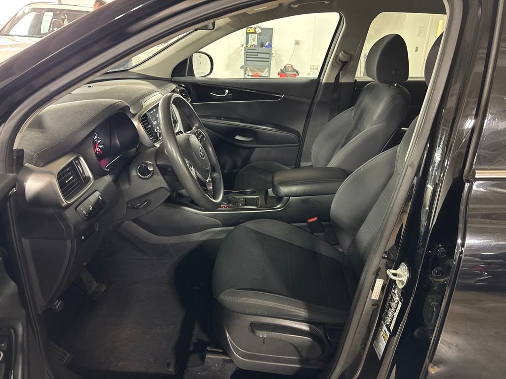 Used 2020 Black Kia LX image 22