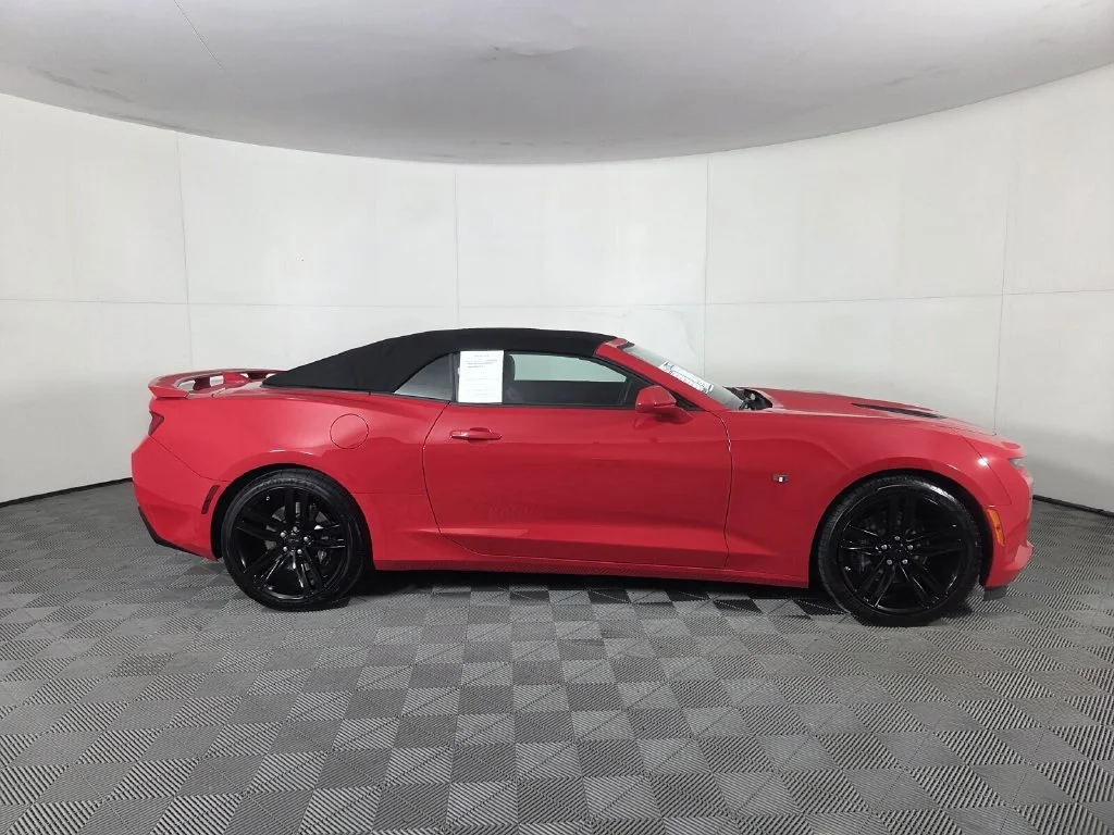 Used 2017 Red Hot Chevrolet 2SS image 4