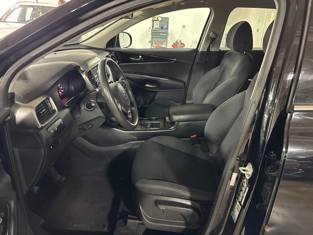 Used 2020 Black Kia LX image 22