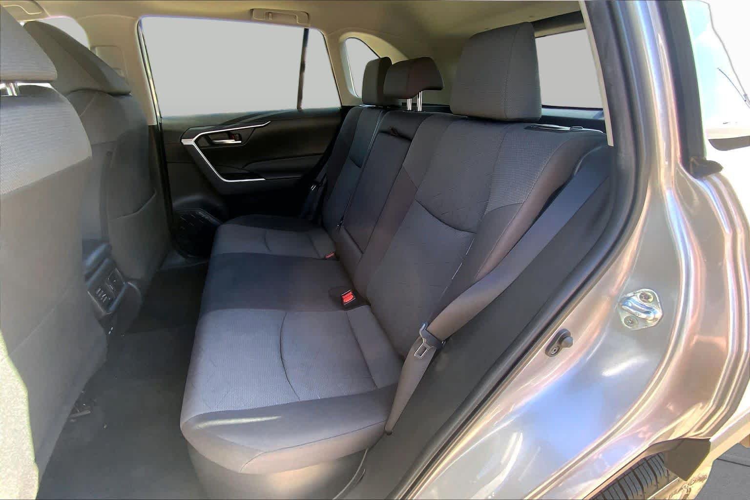 Used 2022 Silver Sky Metallic Toyota Hybrid XLE image 19