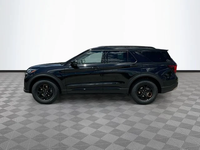 New 2026 Black Metallic Ford Tremor image 3