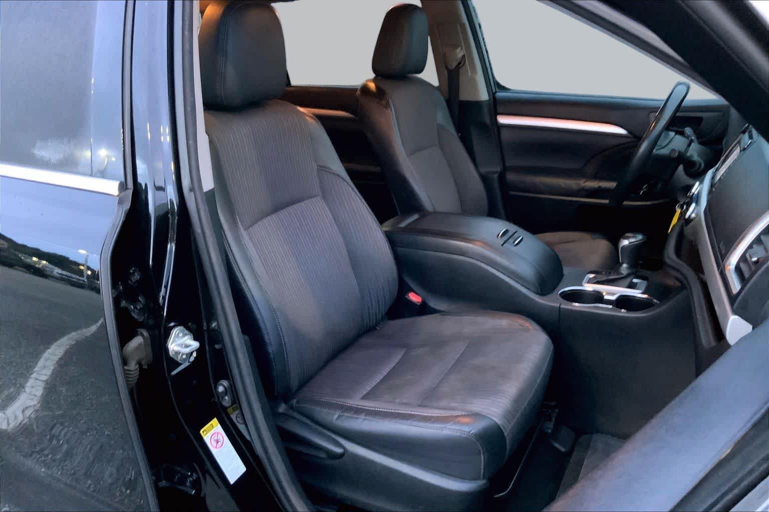 Used 2014 Attitude Black Metallic Toyota LE Plus image 9