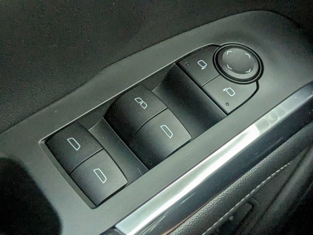 Used 2025 Gray Chevrolet LT image 29