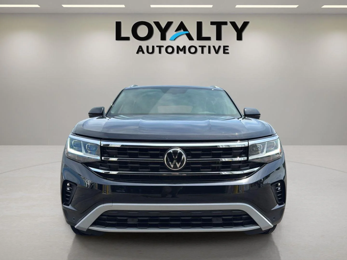 Used 2023 BLACK                     VOLKSWAGEN 3.6L V6 SE W/TECHNOLOGY F image 8