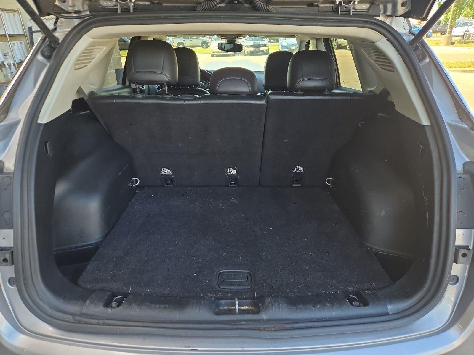 Used 2018 Billet Silver Metallic Clearcoat Jeep Limited image 25