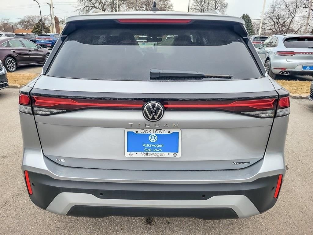 New 2026 Pyrite Silver Metallic Volkswagen 2.0T SE image 4