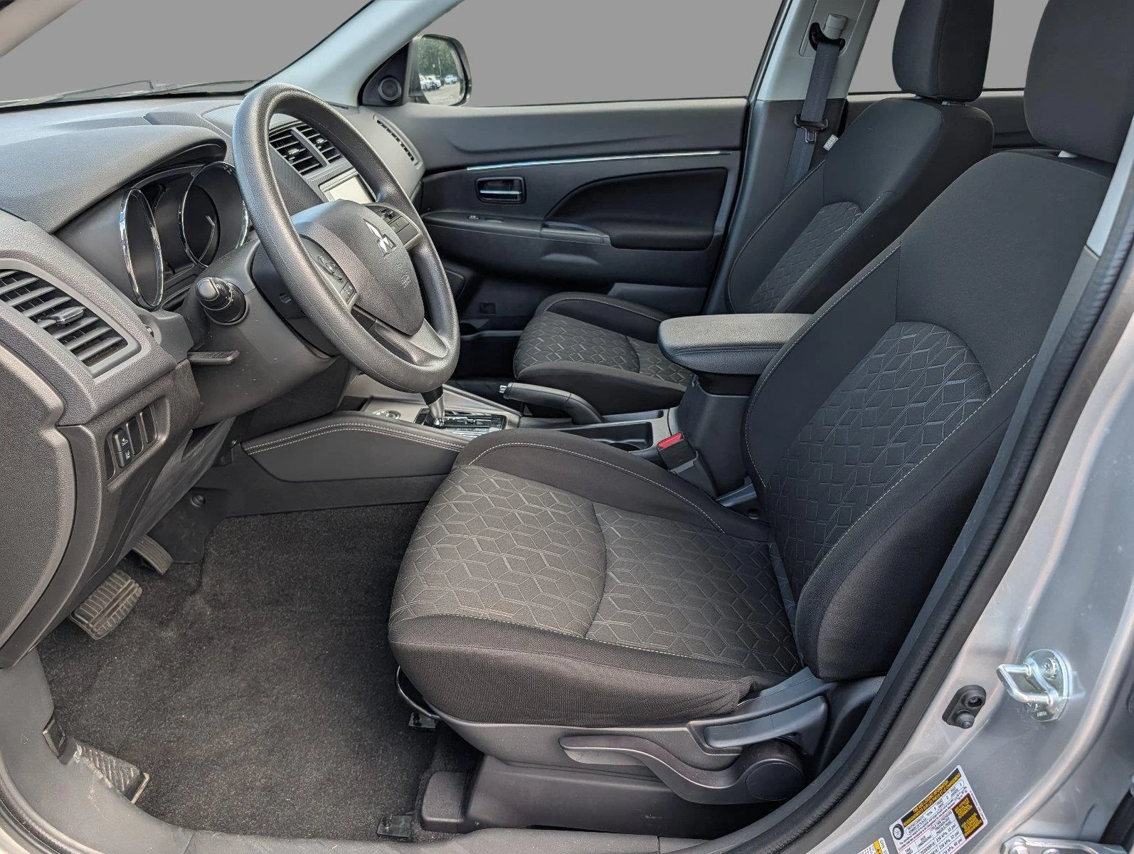 Used 2025 Alloy Silver Metallic Mitsubishi ES image 10