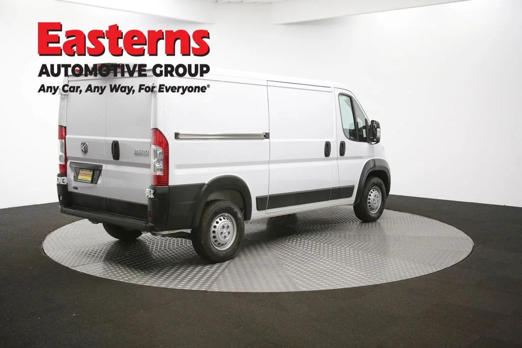 Used 2025 White Ram Base image 37