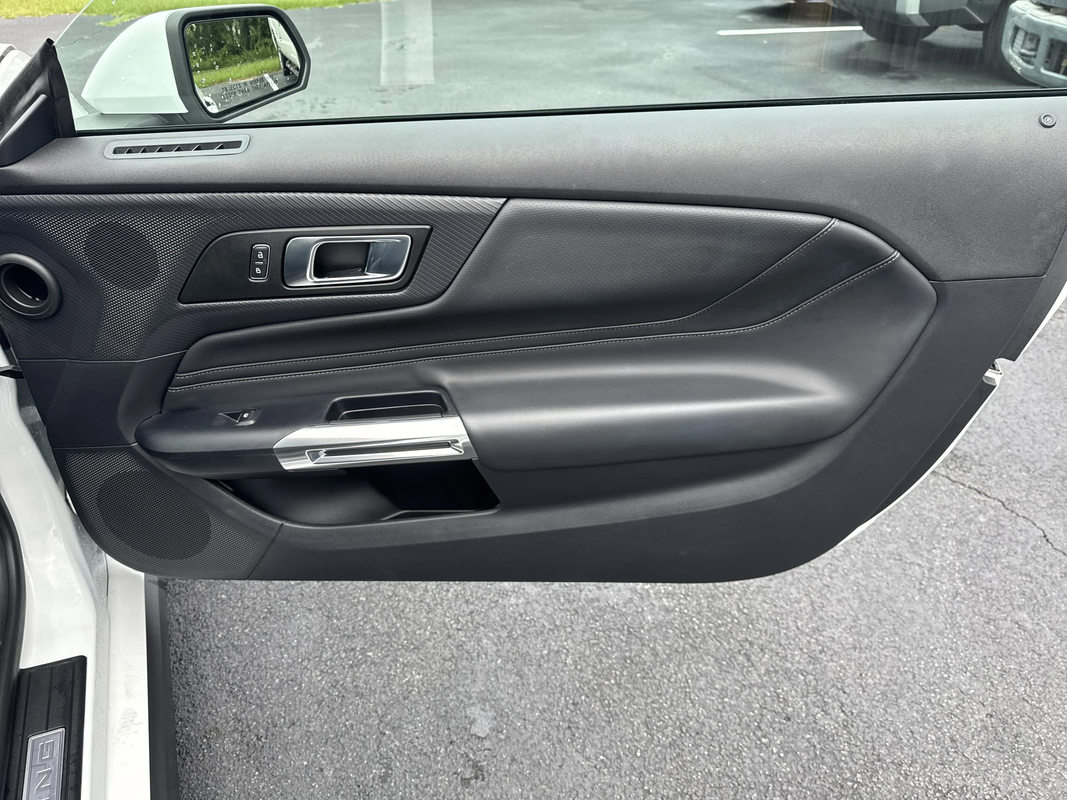 Used 2025 Oxford White Ford EcoBoost Premium image 5