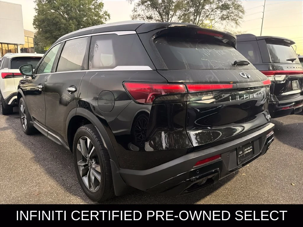 Certified Used 2024 Mineral Black INFINITI LUXE image 3