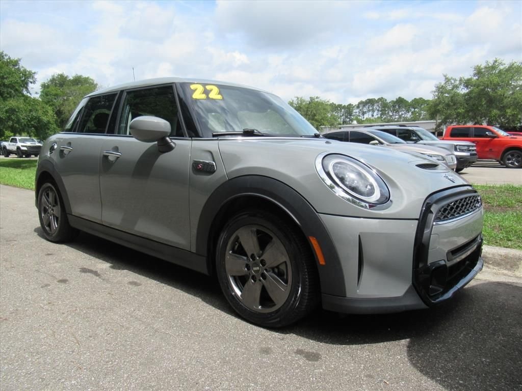 2022 MINI Hardtop Cooper S's photo