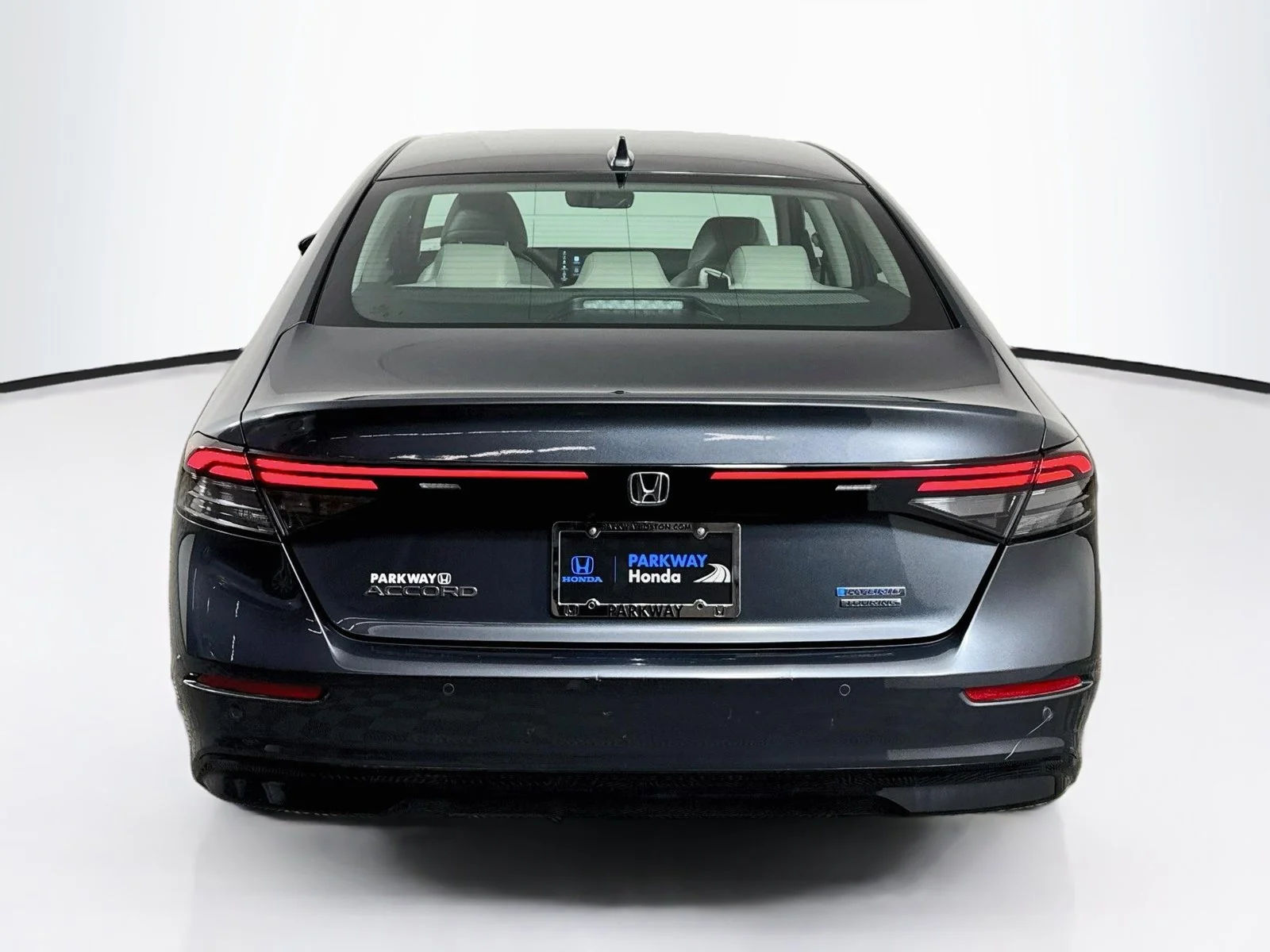 Used 2024 Gray Honda Touring image 7