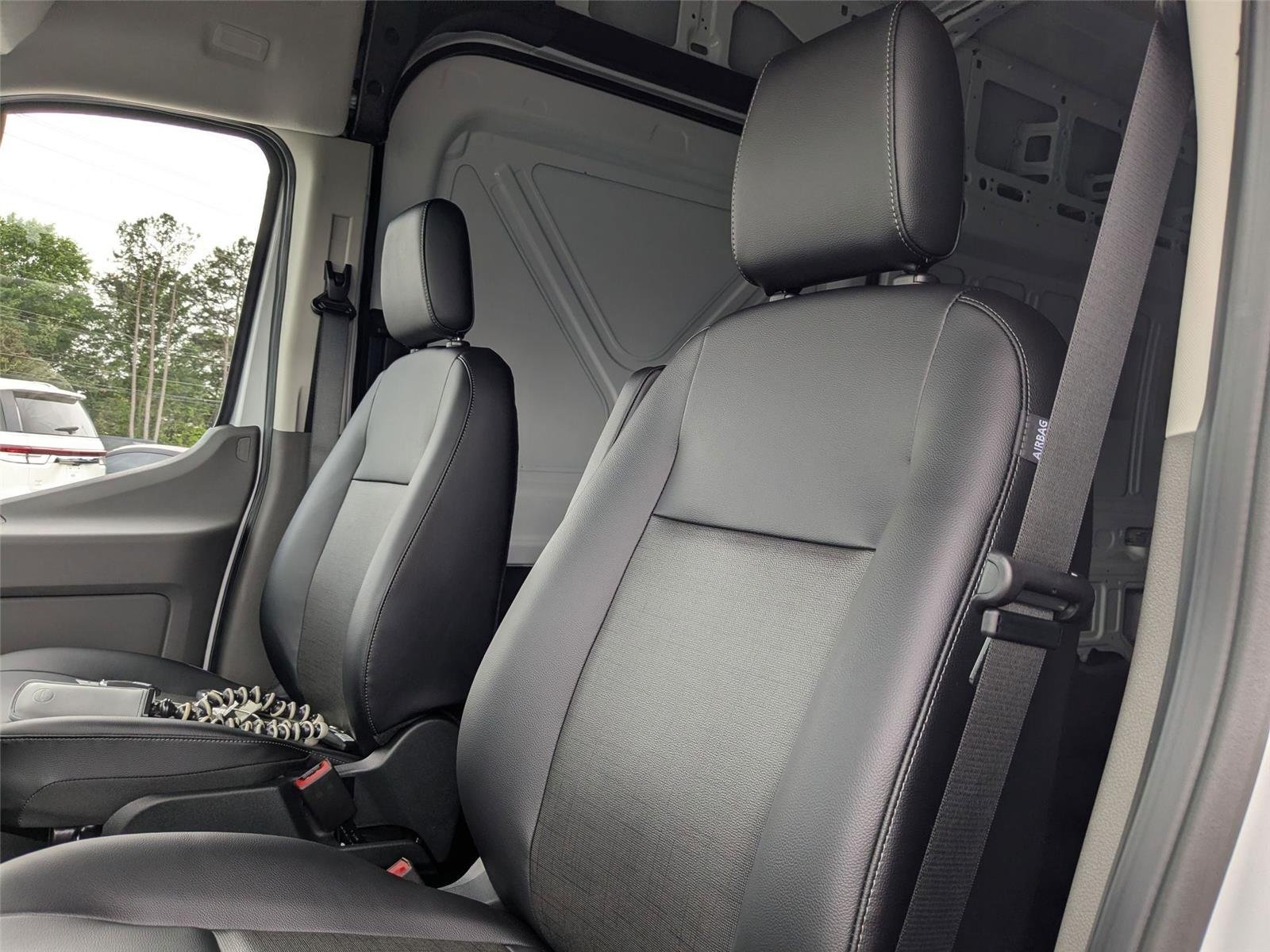 New 2026 Oxford White Ford Cargo Van image 14