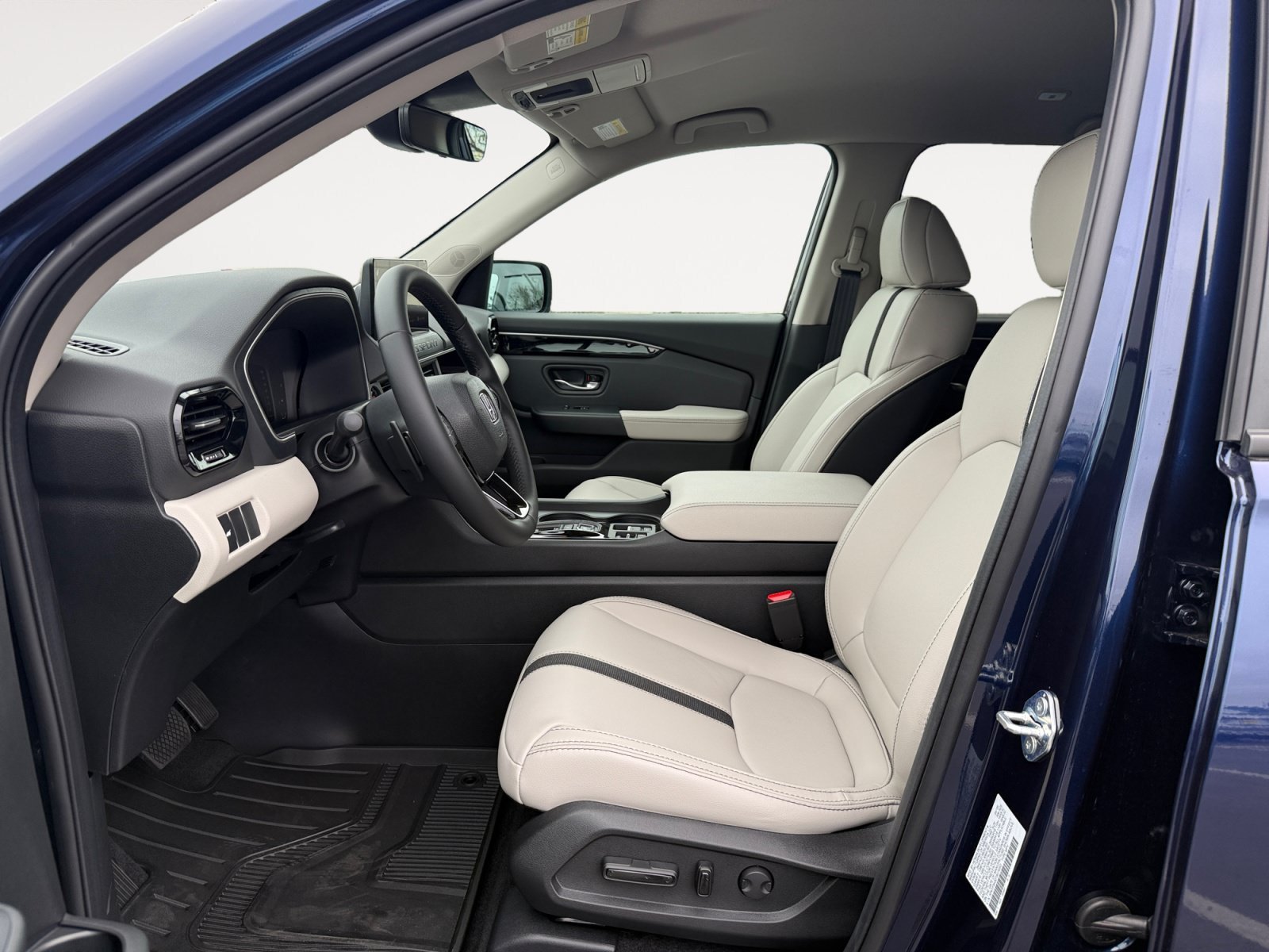 New 2026 Obsidian Blue Pearl Honda RTL image 10