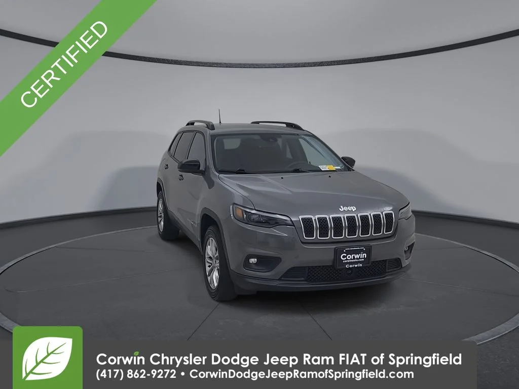 Certified Used 2022 Gray Jeep Latitude Lux image 4