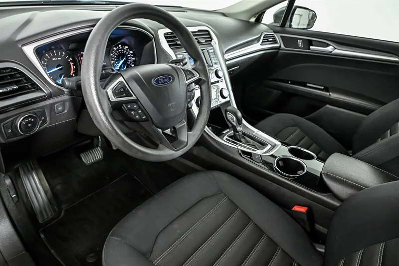 Used 2013 Sterling Gray Metallic Ford SE image 14