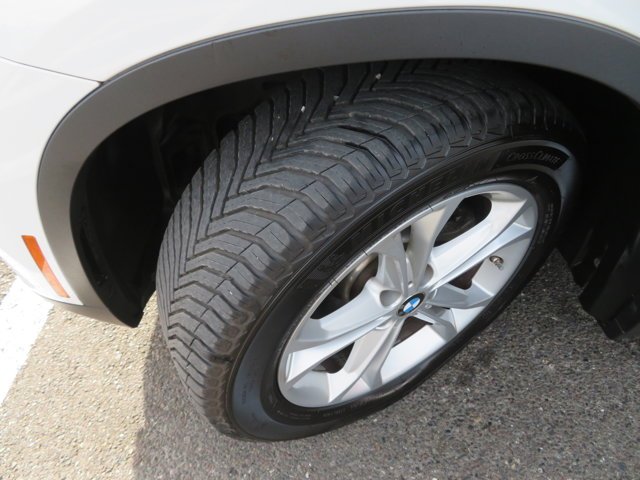 Used 2019 Alpine White BMW xDrive30i image 37