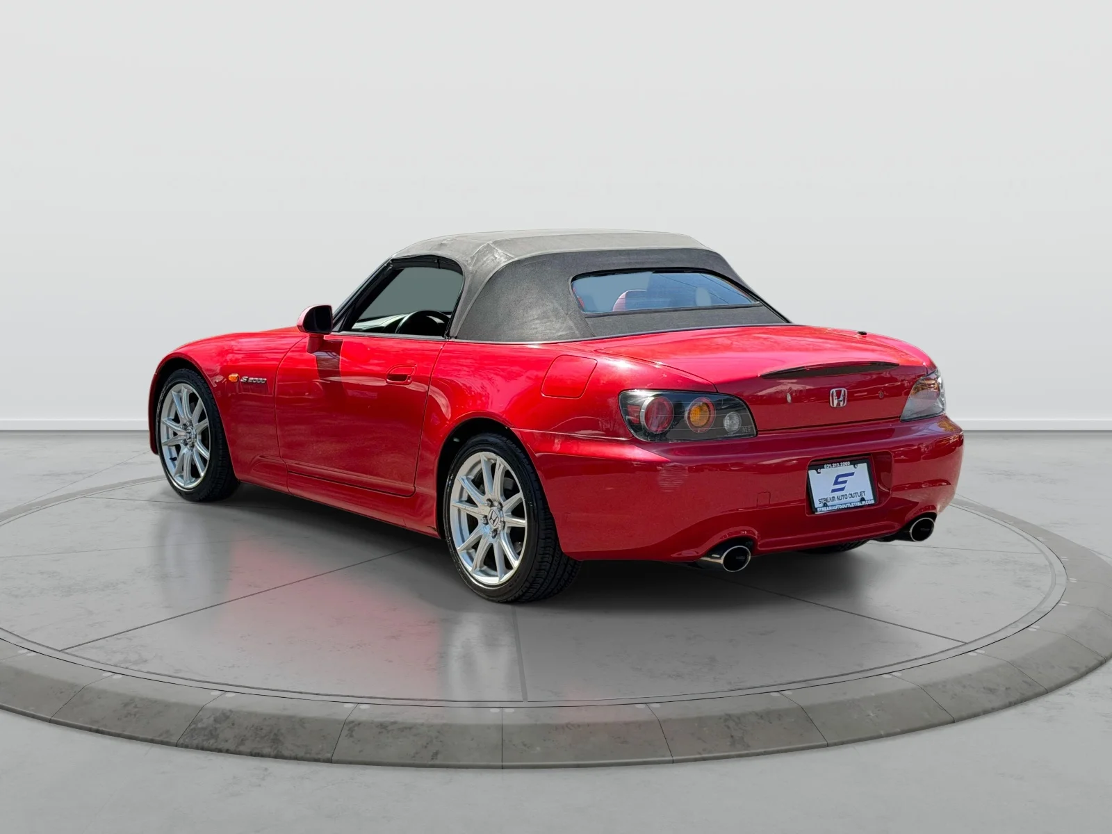 Used 2005 Red Honda Base image 5