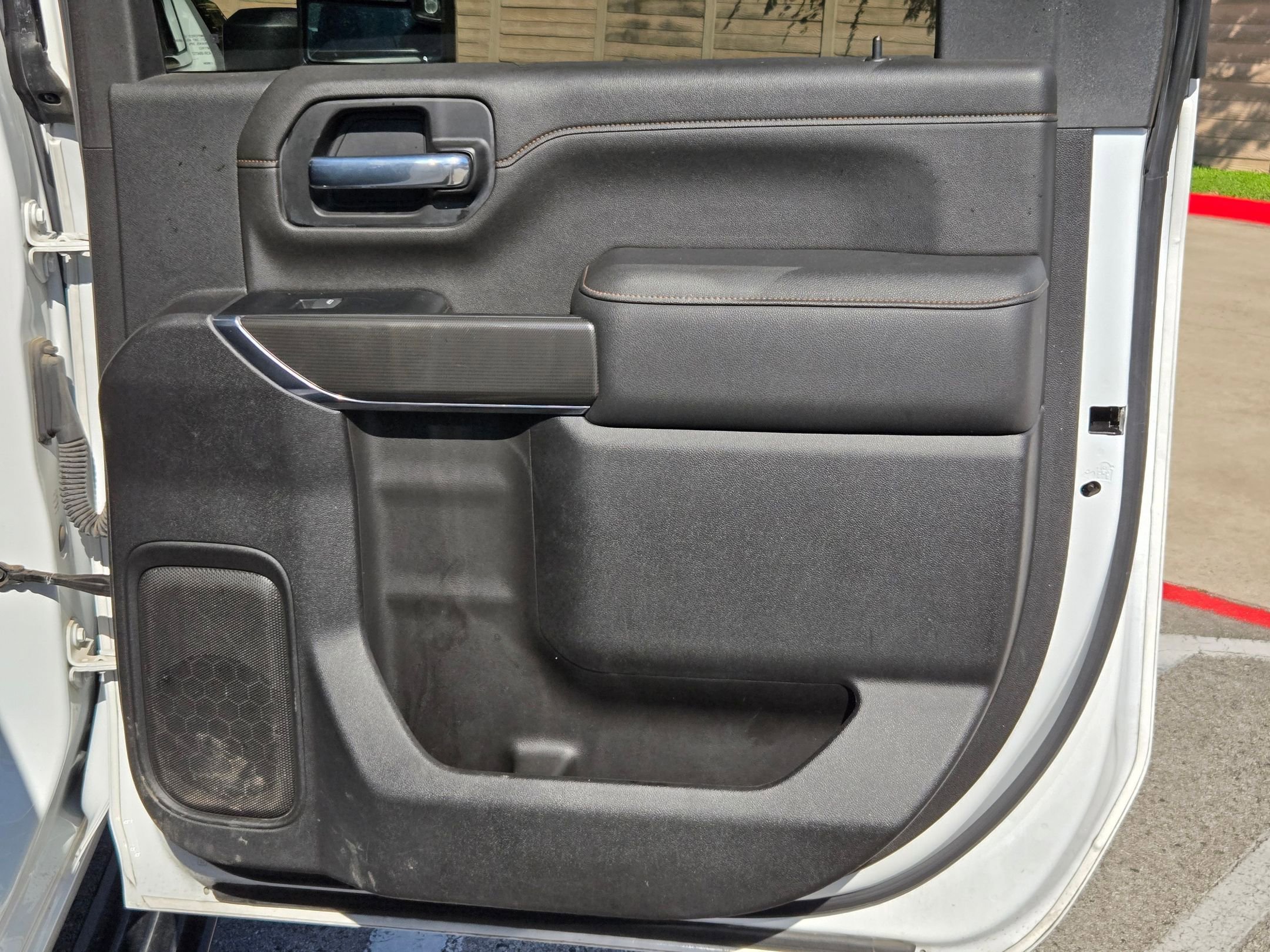 Used 2022 Summit White GMC AT4 image 26