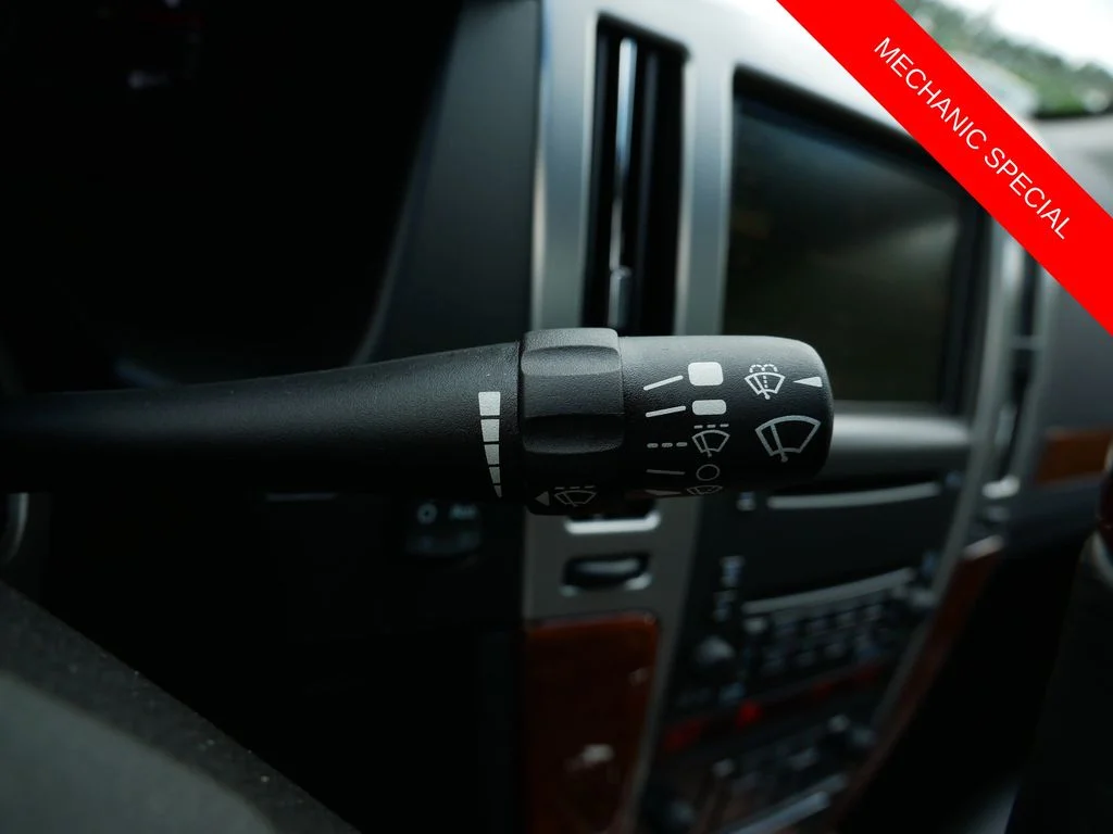 Used 2009 Red Cadillac V8 image 28