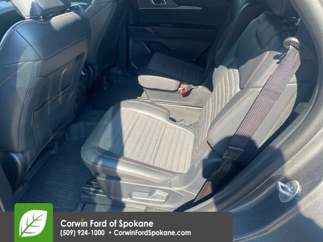 Used 2025 Gray Ford ST-Line image 14