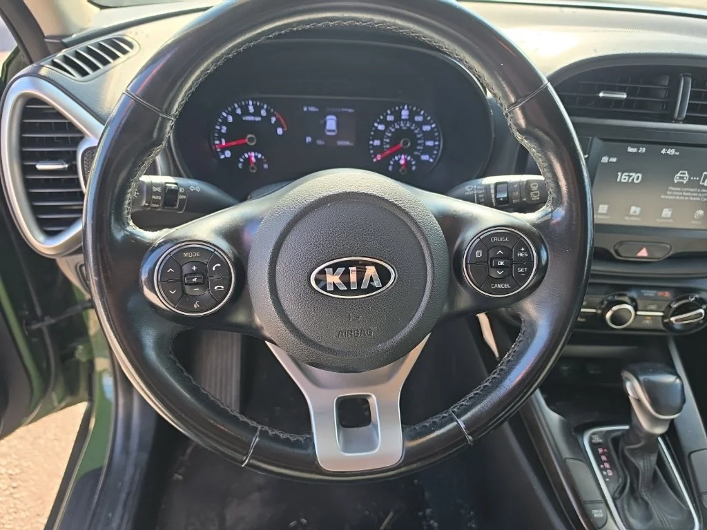 Used 2021 Green Kia X-Line image 14