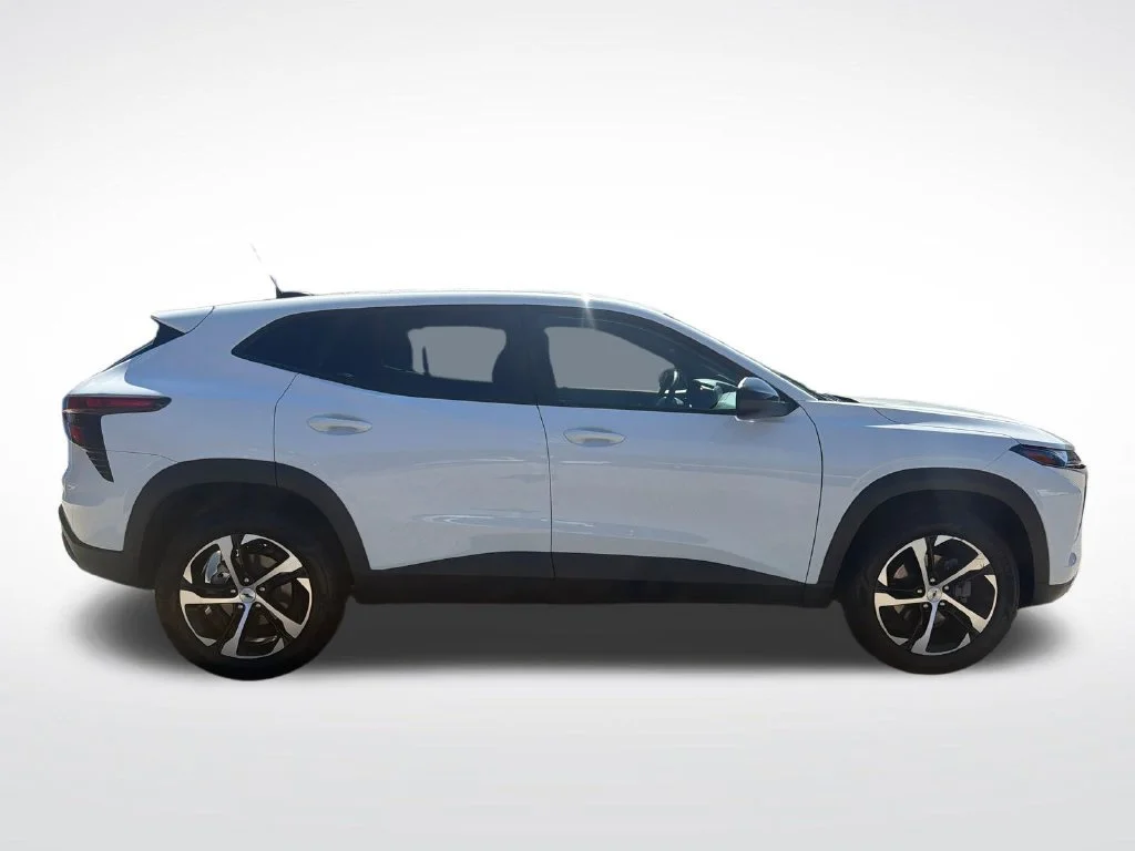 2026 Chevrolet Trax RS - Photo 6