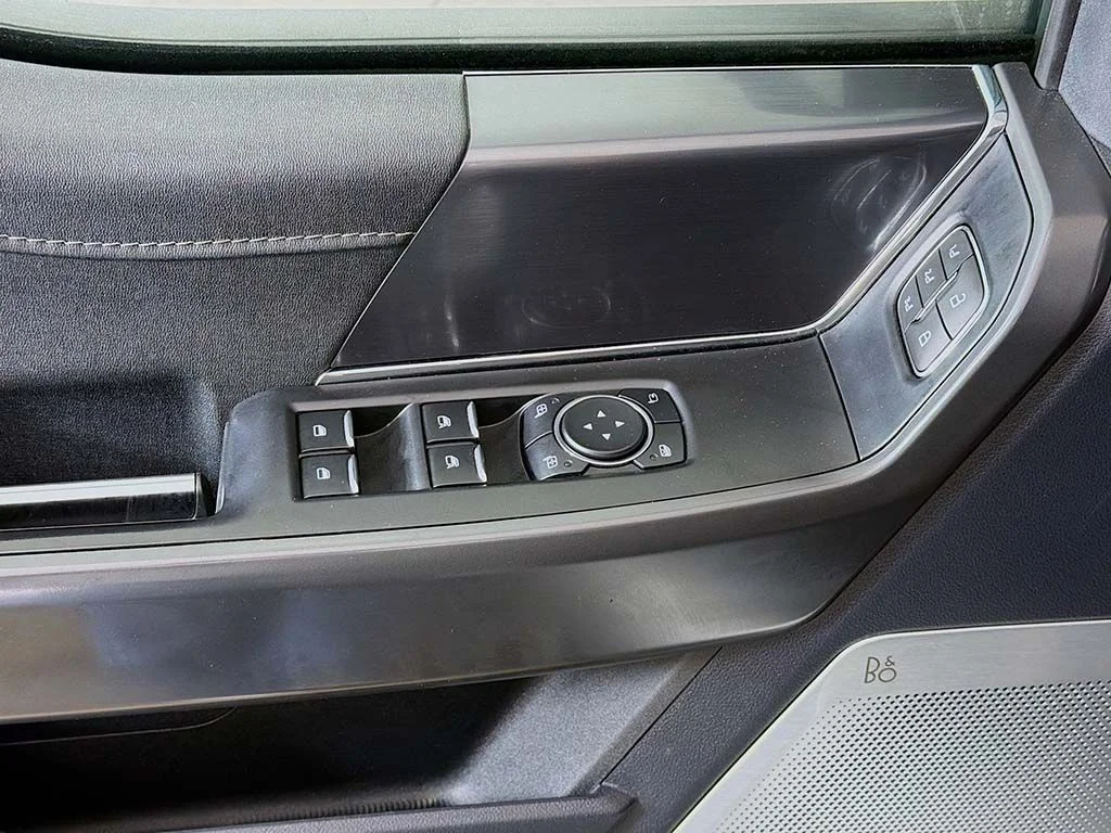 Used 2024 Star White Ford Lariat image 34
