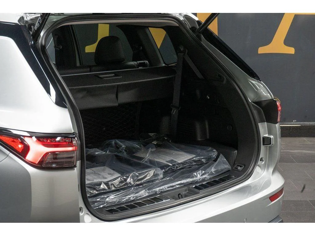2026 Mitsubishi Outlander SE - Photo 12