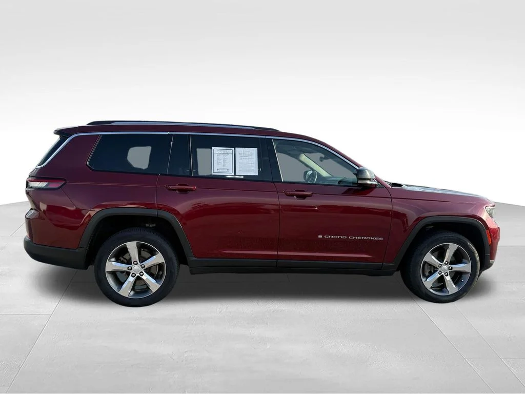 Used 2022 Red Jeep Limited image 30