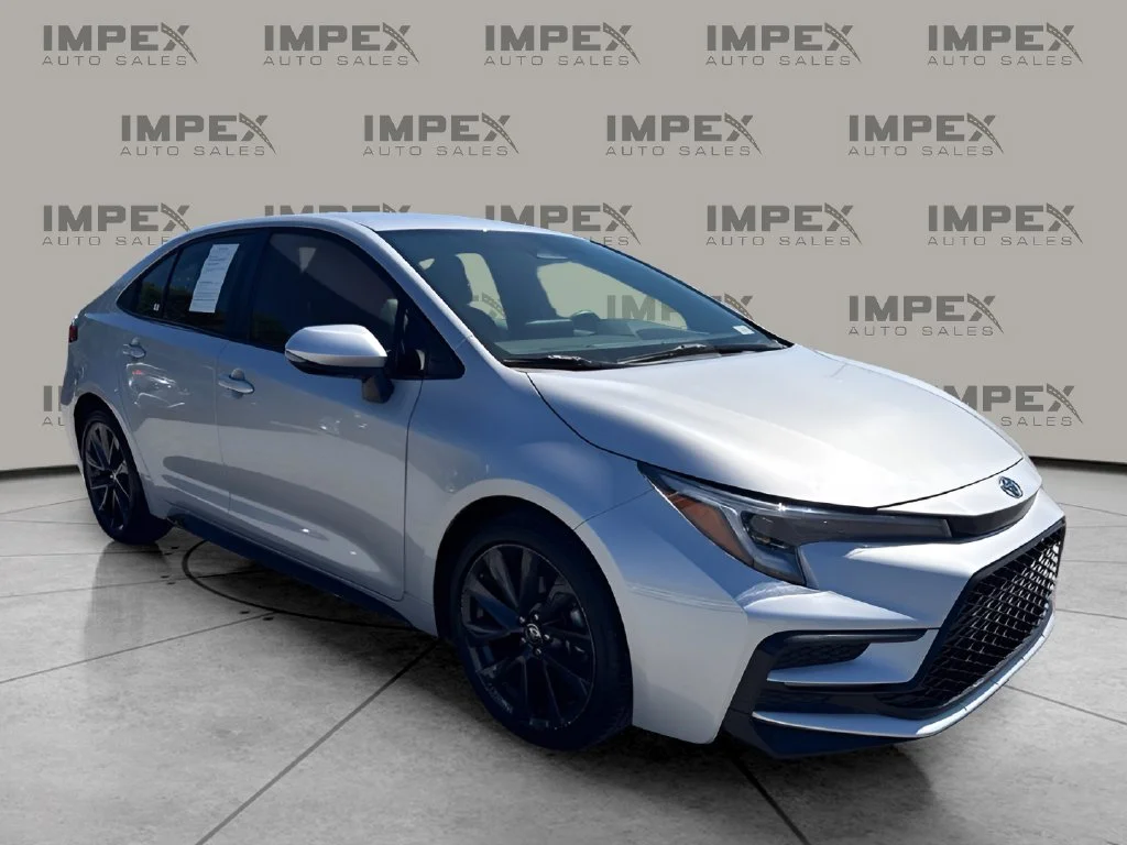 Used 2023 Silver Toyota SE image 7