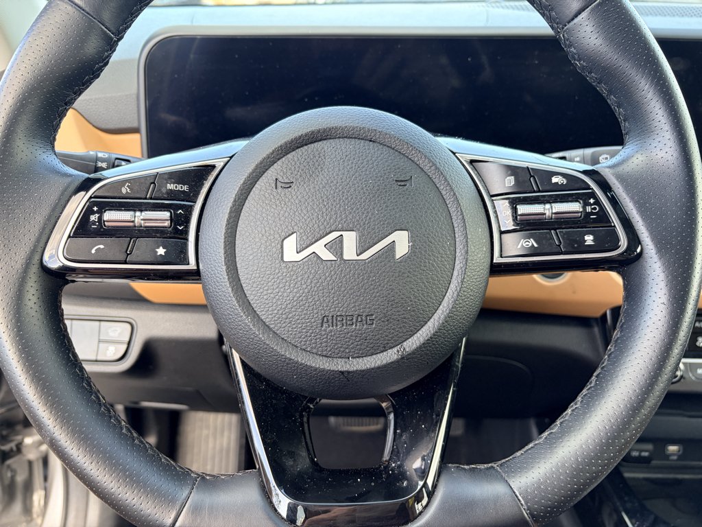 Used 2024 Steel Gray Kia SX image 11