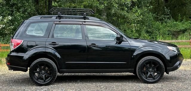 Used 2013 Obsidian Black Pearl Subaru 2.5X image 10
