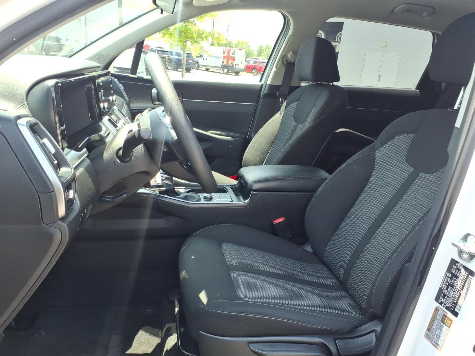 Used 2023 Glacial White Pearl Kia LX image 17