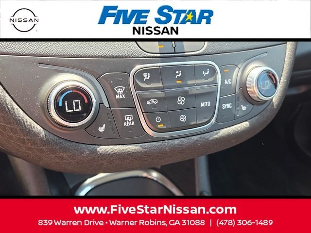 Used 2023 Gray Chevrolet LT image 22