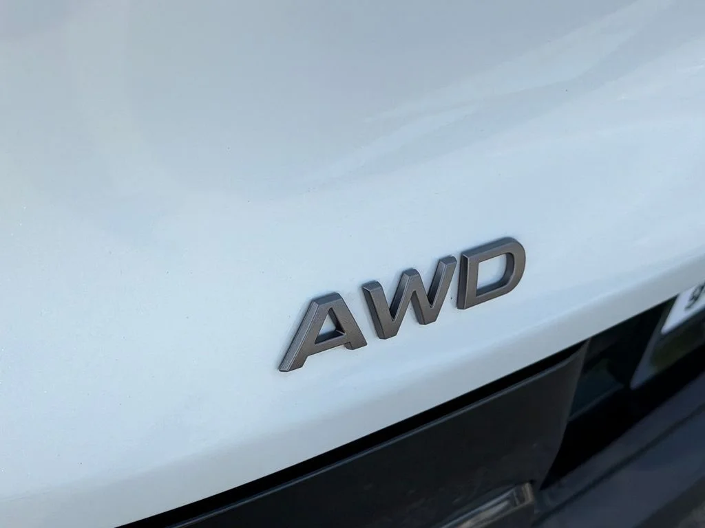Certified Used 2025 White Nissan Platinum image 15