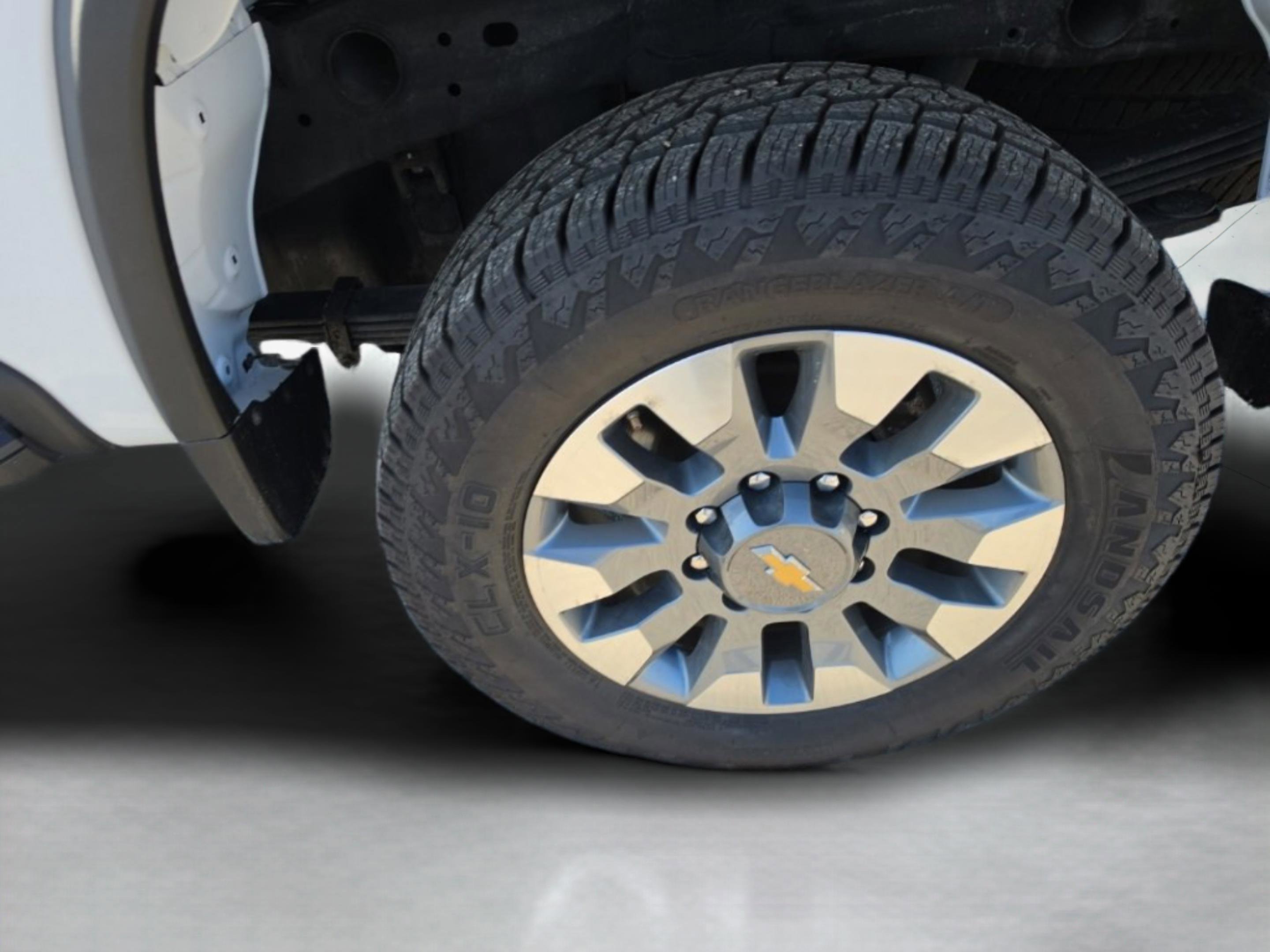 Used 2023 Summit White Chevrolet Custom image 13