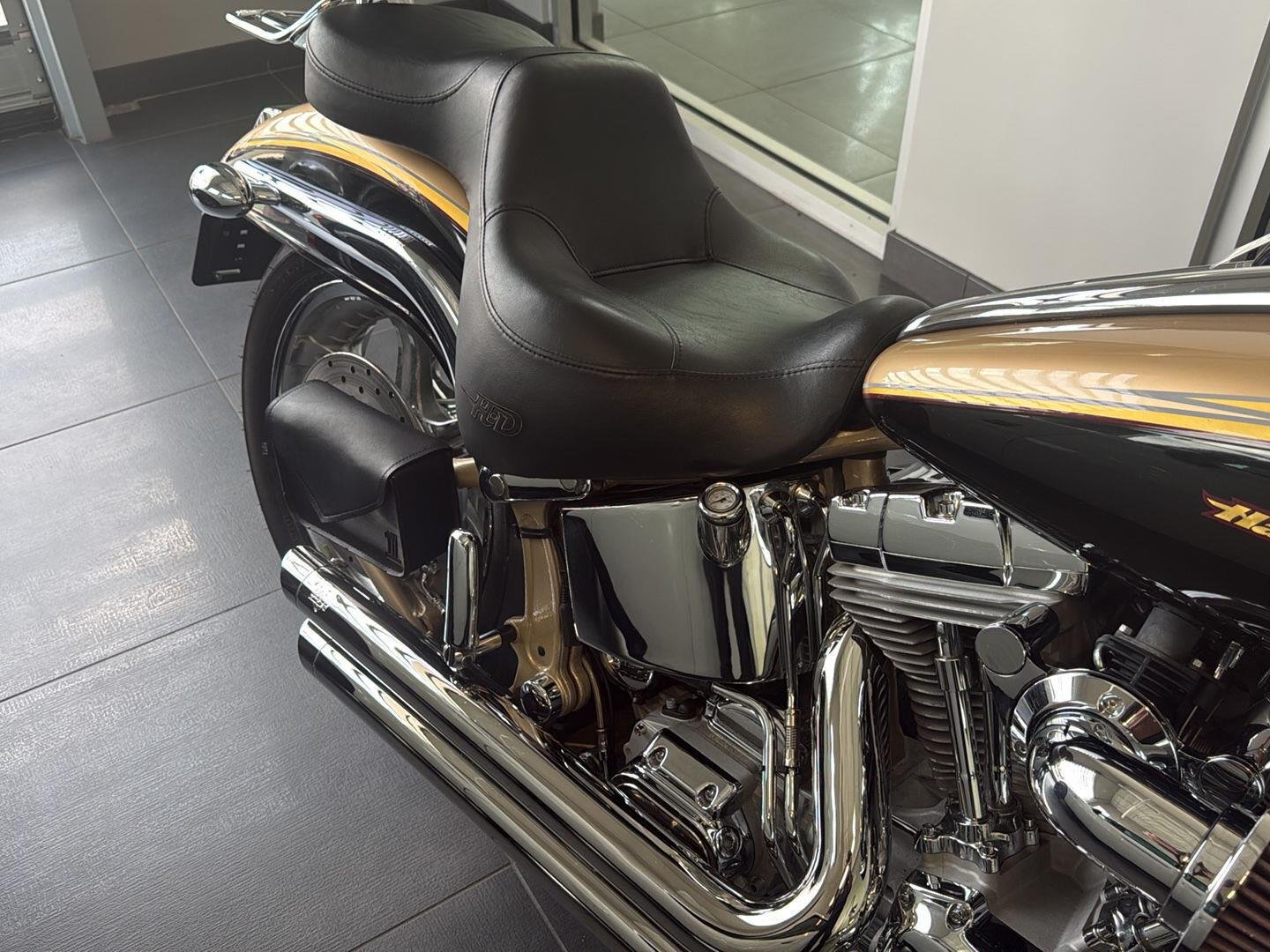 Used 2003 gold Harley Davidson Screaming Eagle image 12