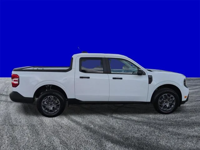 New 2026 Oxford White Ford XLT image 3