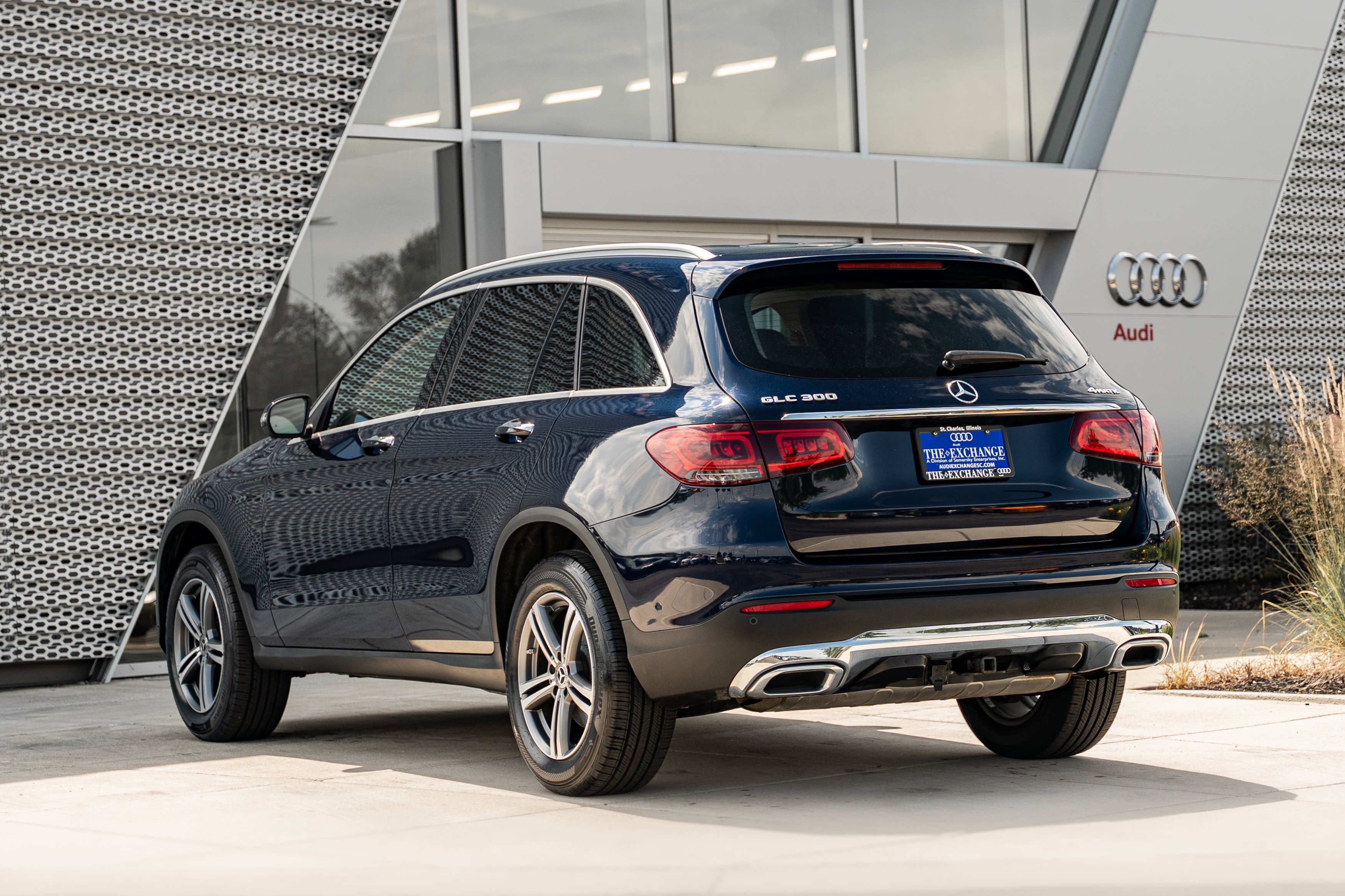 Used 2020 Lunar Blue Metallic Mercedes-Benz GLC 300 image 5