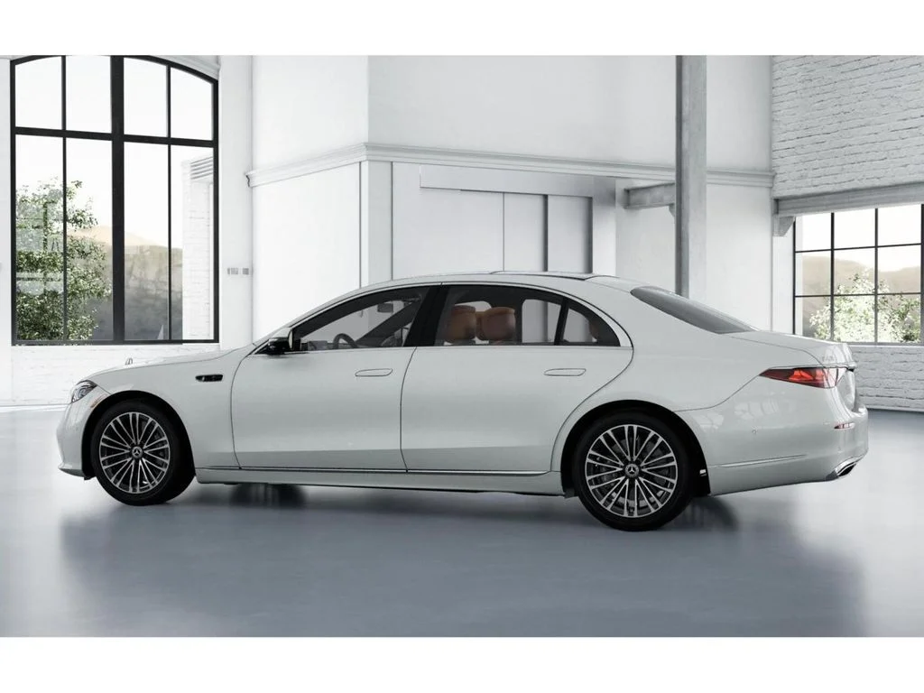 New 2027 White Mercedes-Benz S 580 image 32