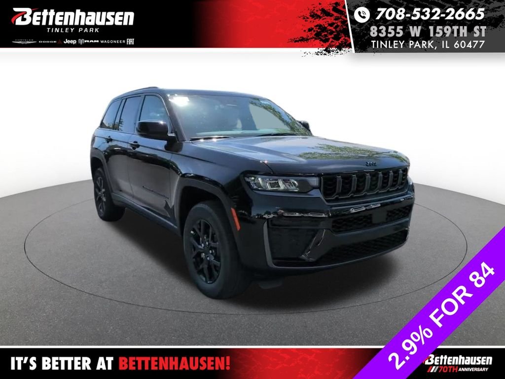 New 2026 Diamond Black Crystal Pearl-Coat Exterior Paint Jeep Altitude image 3