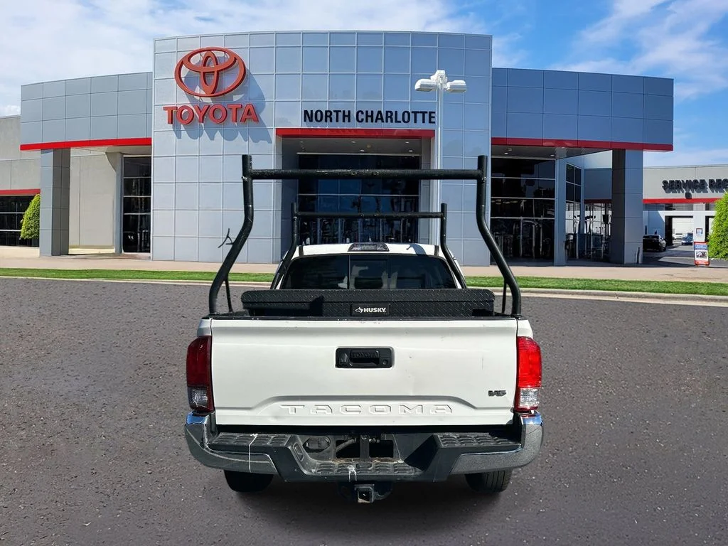 Used 2020 White Toyota SR5 image 6